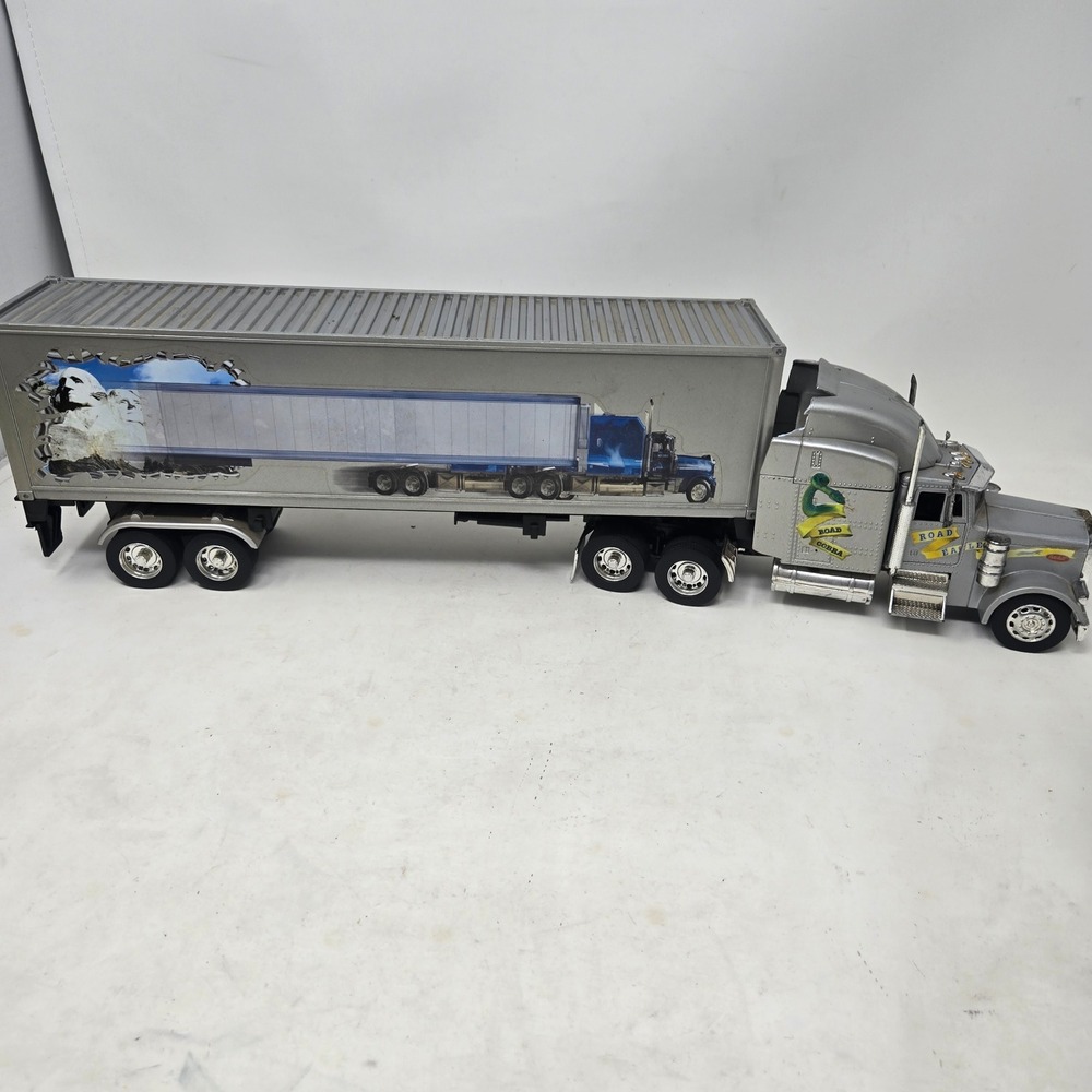 Vintage 1998 New Ray Peterbilt Semi Truck Trailer Road Cobra Silver Diecast 1/43